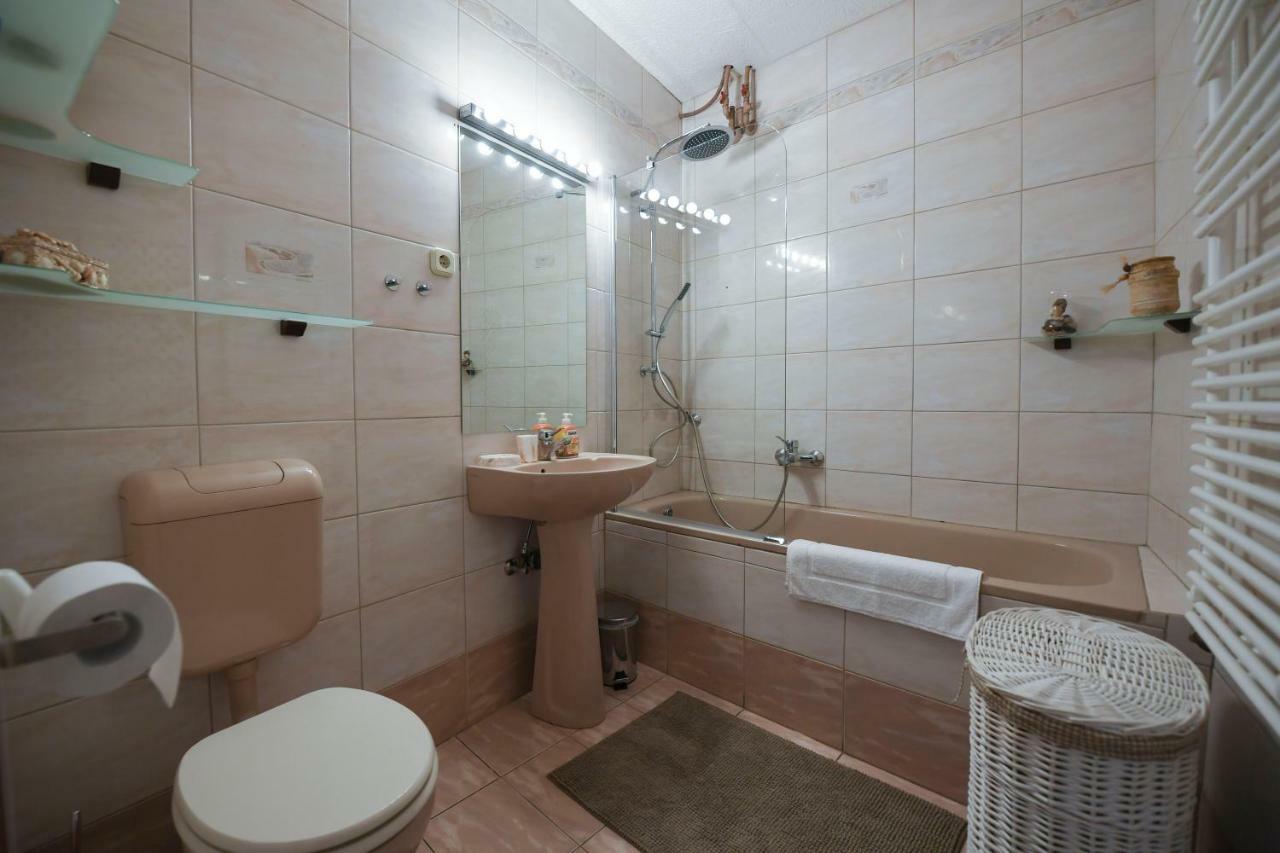 Apartament Moretti Apartman Eger Zewnętrze zdjęcie